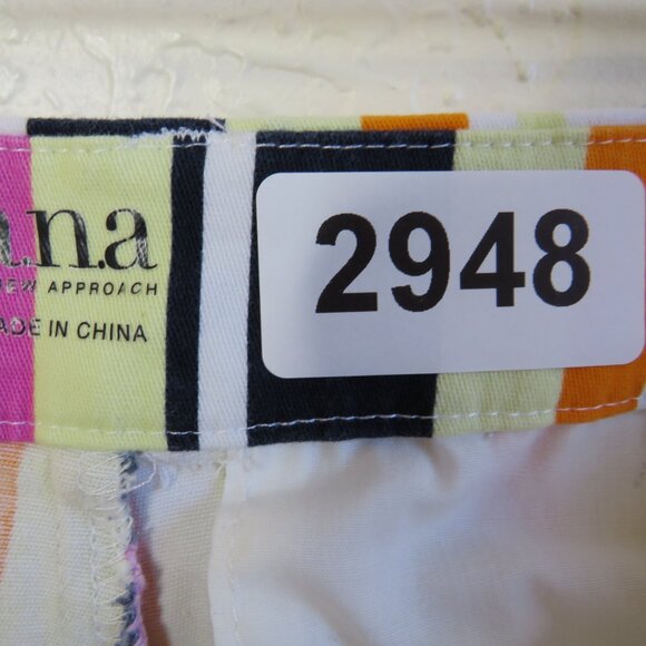 a.n.a.* Women's 1" Belt Loop Multipocketed Hidden Closure Stripe Shorts~ Size 6 - Picture 11 of 11